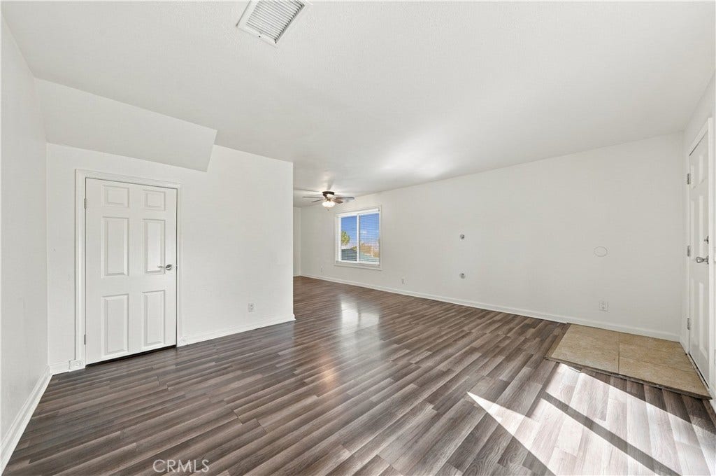 718 Buena Tierra Way, #179, Oceanside, CA 92057 Living Room