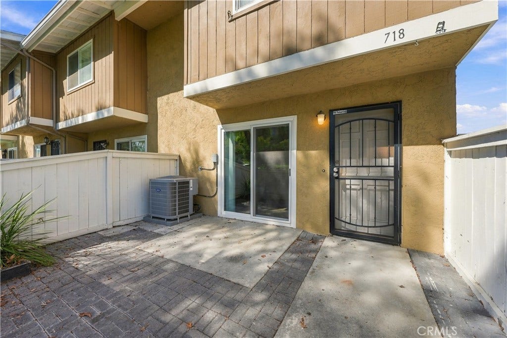 718 Buena Tierra Way, #179, Oceanside, CA 92057 Front Entrance