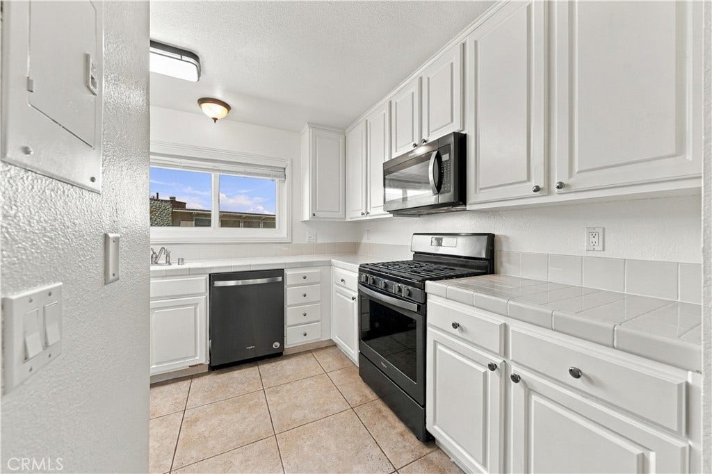 718 Buena Tierra Way, #179, Oceanside, CA 92057 Kitchen