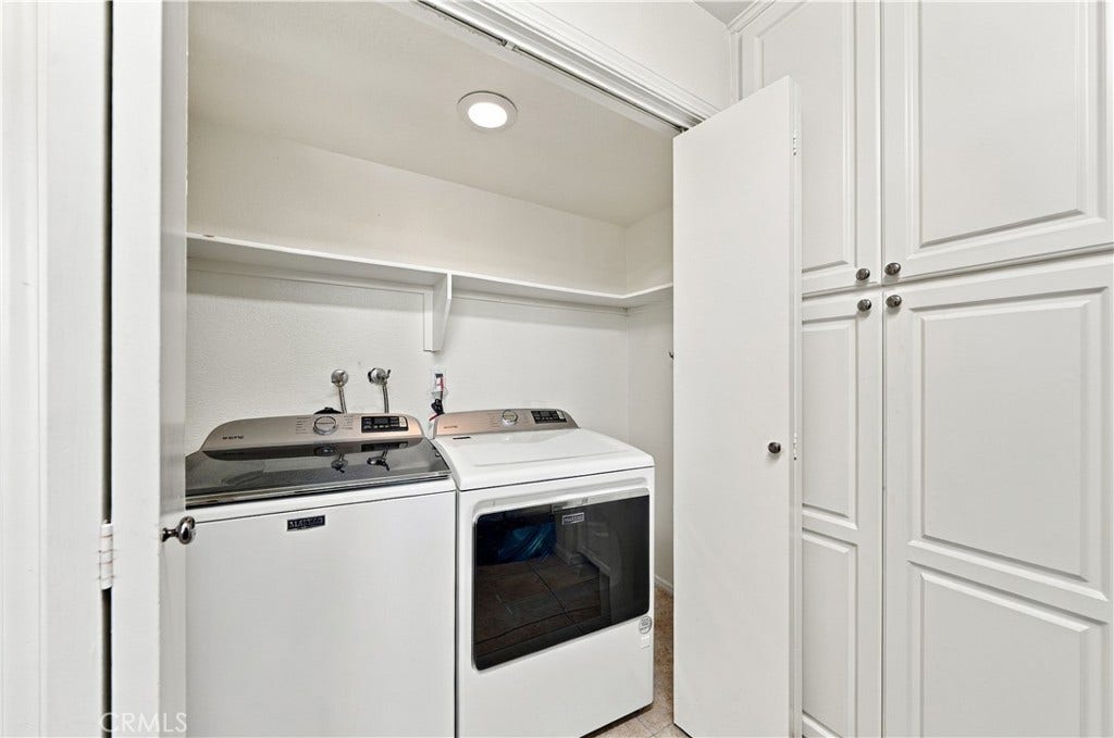 718 Buena Tierra Way, #179, Oceanside, CA 92057 In-unit lanudry