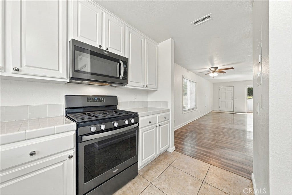 718 Buena Tierra Way, #179, Oceanside, CA 92057 Kitchen