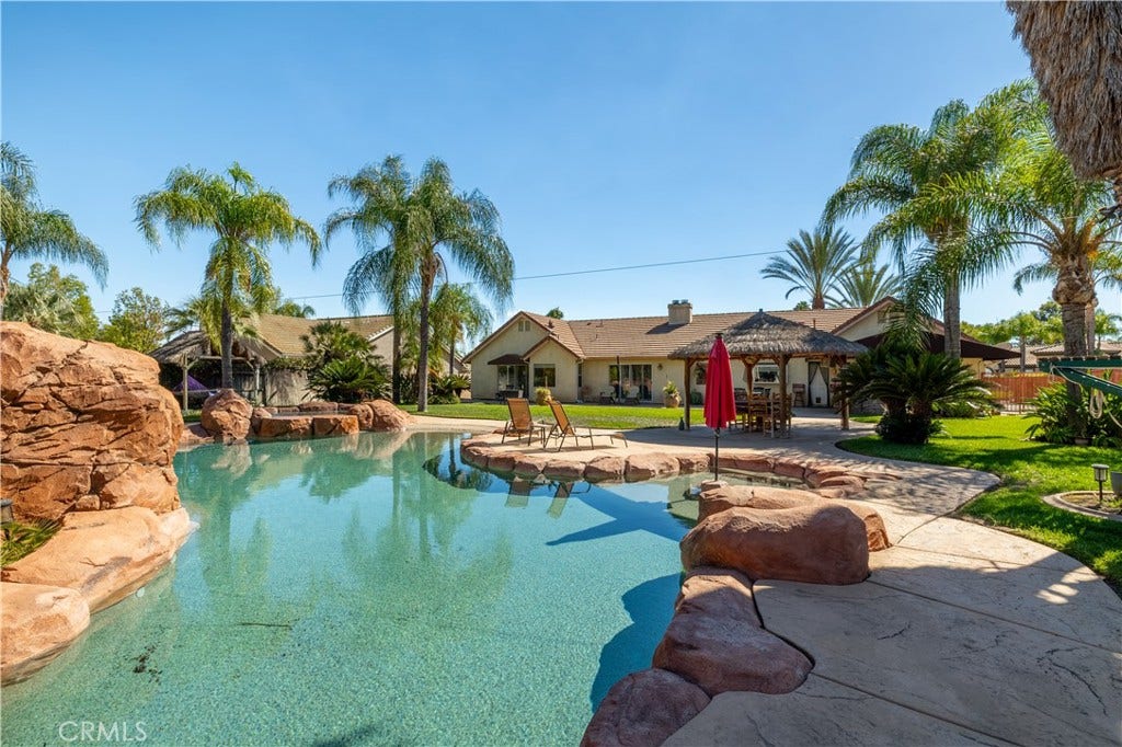 28690 Capano Bay Court, Menifee, CA 92584 55,000 Gallon Pool