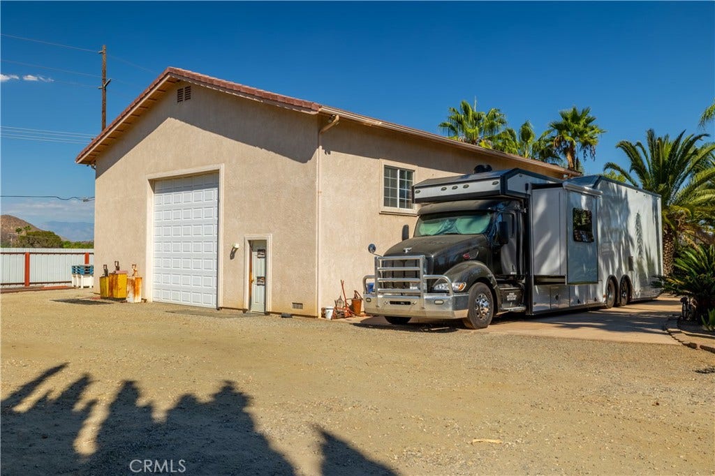 28690 Capano Bay Court, Menifee, CA 92584 RV/Toys Garage