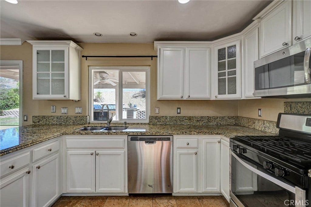 2082 Valley Lake Drive, El Cajon, CA 92020