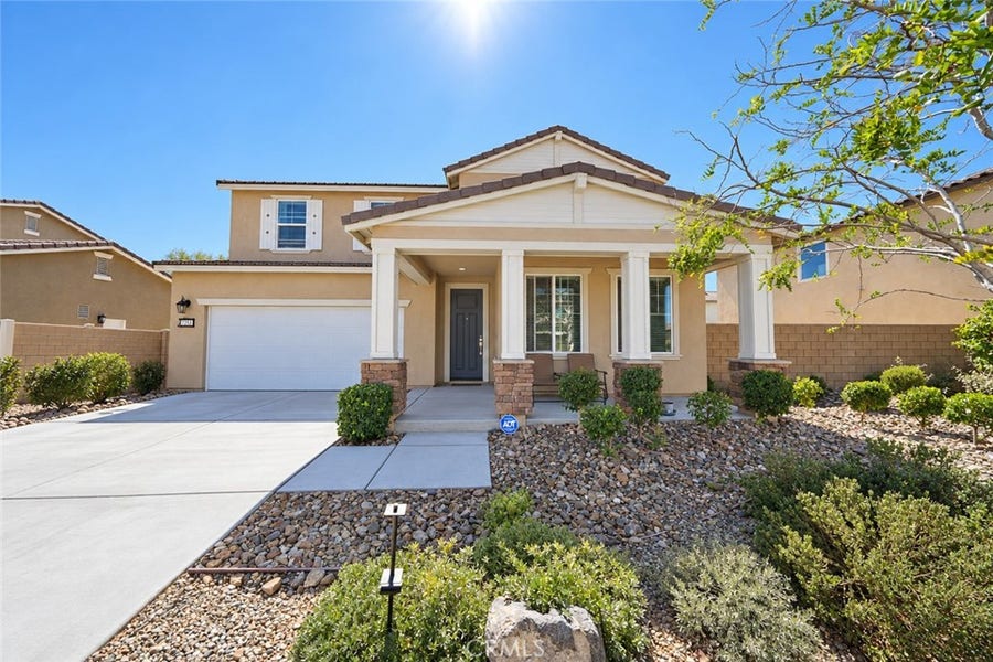 Property photo for 12457 Pinos Verde Lane, Victorville, CA