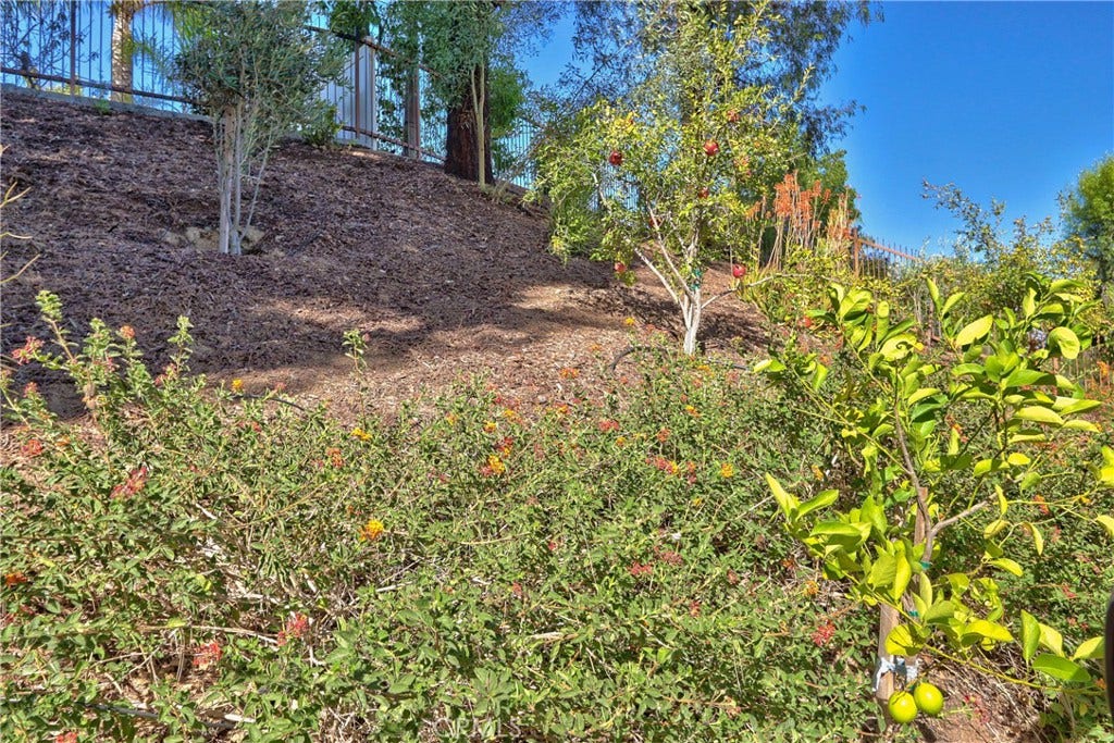 32098 Camino Seneco, Temecula, CA 92592 32098 Camino Seneco, Temecula, CA 92592