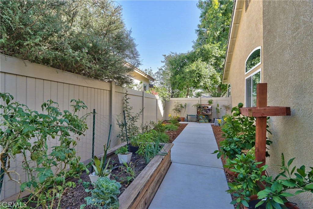 32098 Camino Seneco, Temecula, CA 92592 32098 Camino Seneco, Temecula, CA 92592