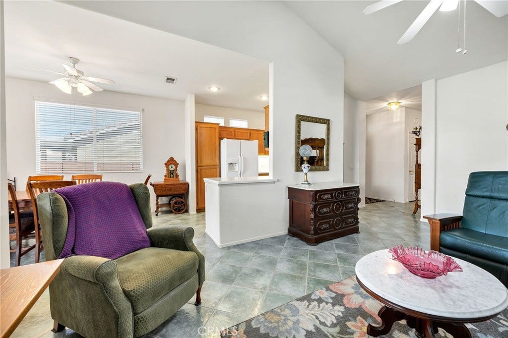 853 Camino De Oro, San Jacinto, CA 92583 View from living room to dining
