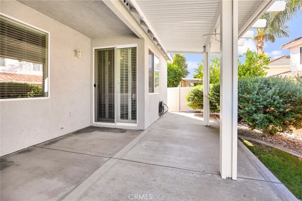 853 Camino De Oro, San Jacinto, CA 92583 covered patio