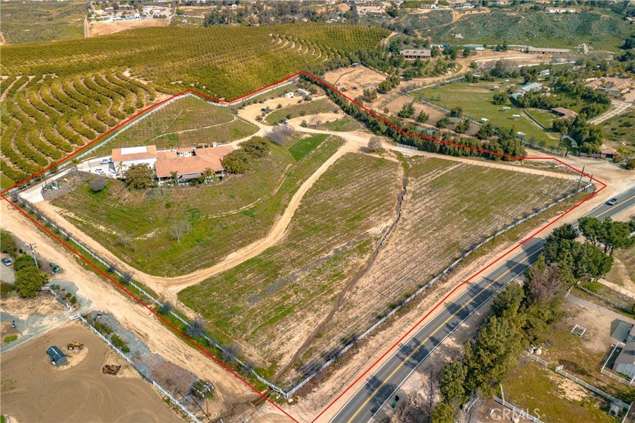 Property photo for 40230 De Portola Road, Temecula, CA