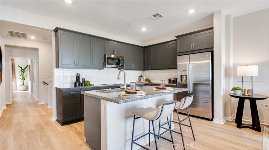 Property photo for 2877 E Amberley Privado, Ontario, CA