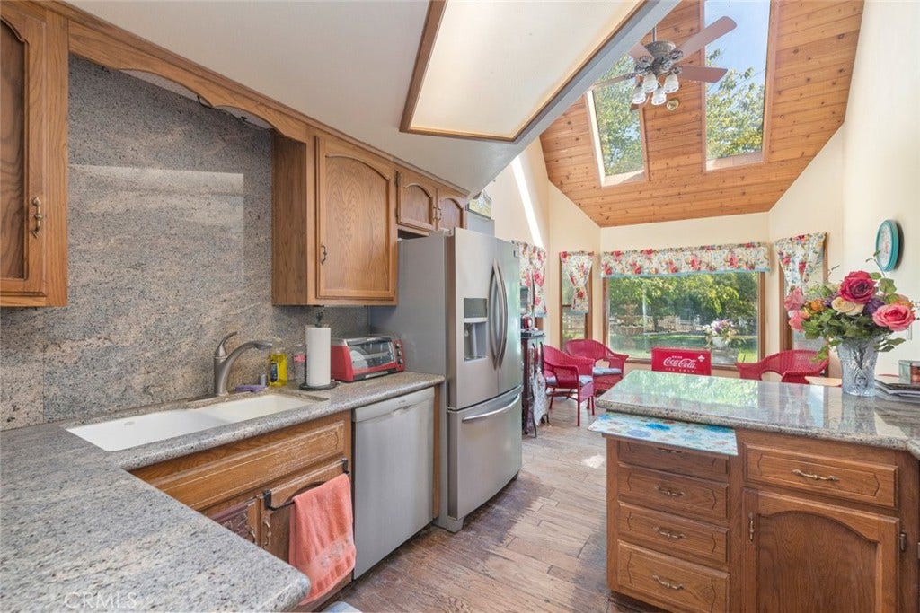 32162 Leslie Street, Wildomar, CA 92595 32162 Leslie Street, Wildomar, CA 92595