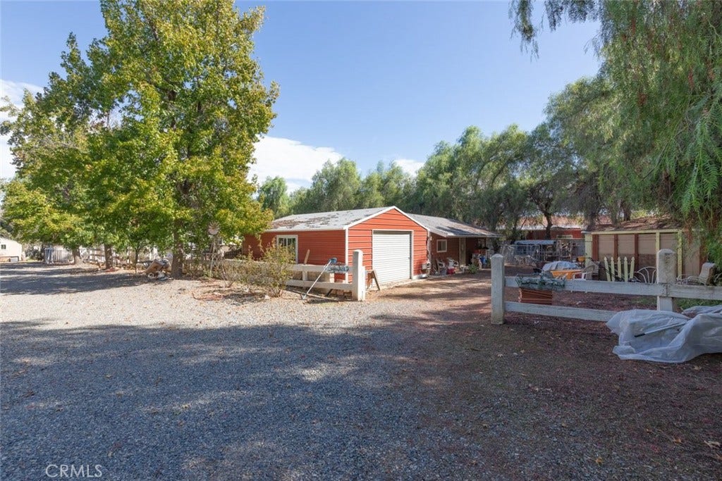 32162 Leslie Street, Wildomar, CA 92595 32162 Leslie Street, Wildomar, CA 92595