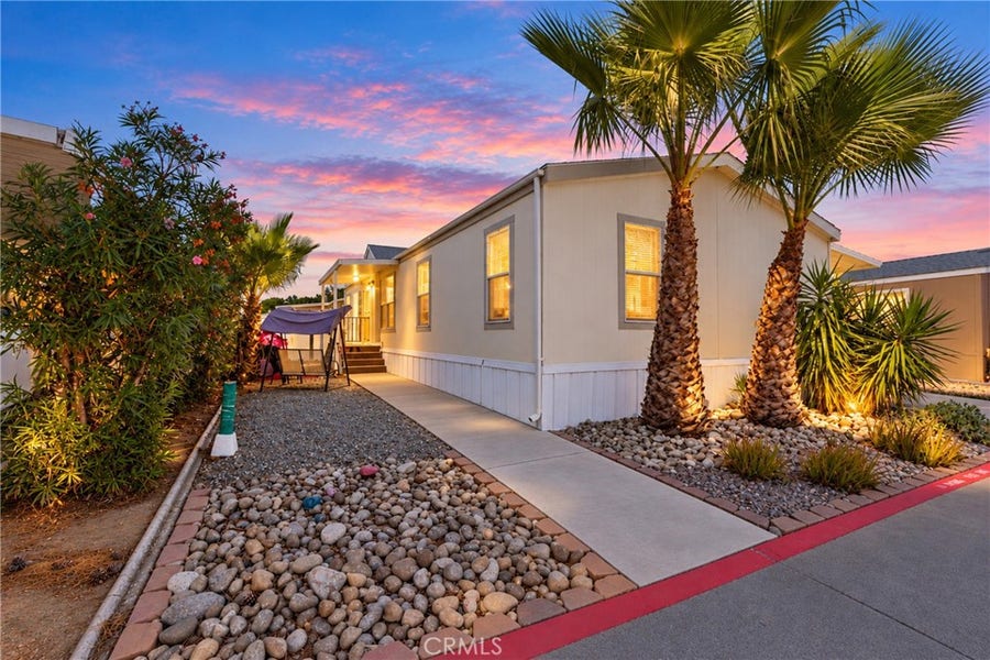 Property photo for 913 S Grand Avenue, #102, San Jacinto, CA