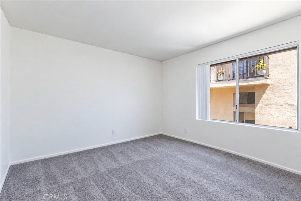 Secondary bedroom