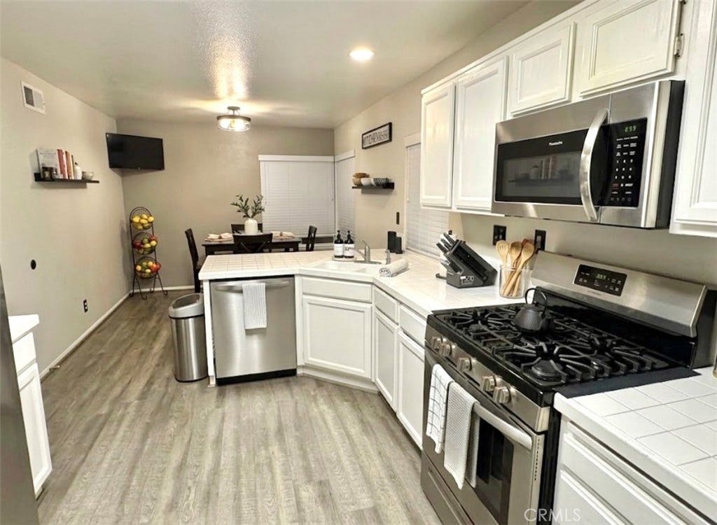 518 Lassa Way, Perris, CA 92571 518 Lassa Way, Perris, CA 92571