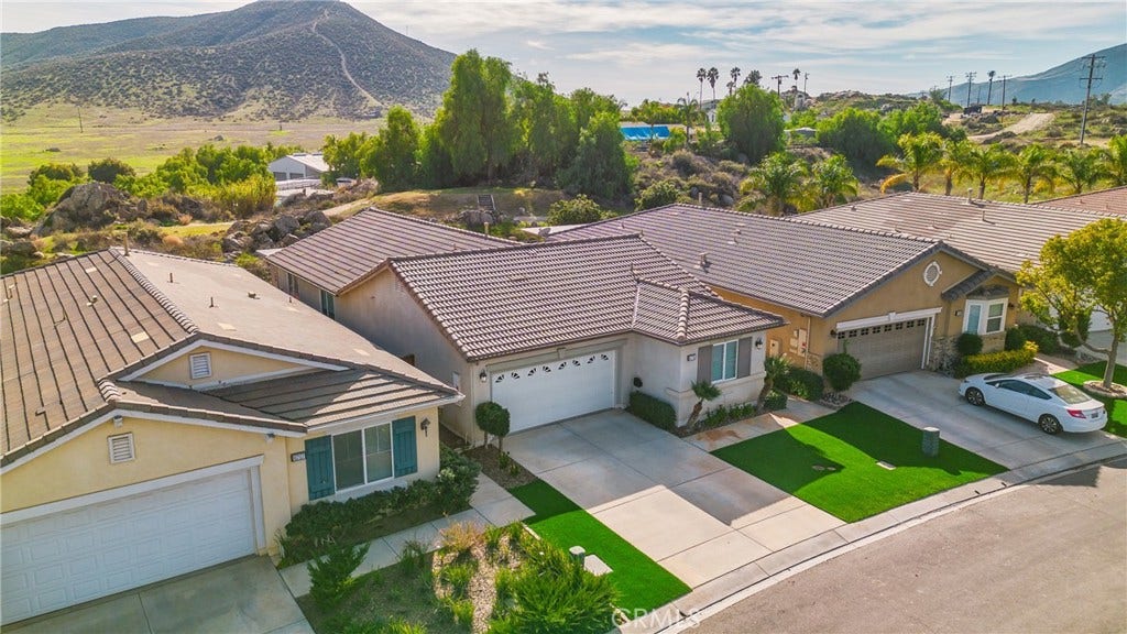8731 Mann Lane, Hemet, CA 92545 8731 Mann Lane, Hemet, CA 92545