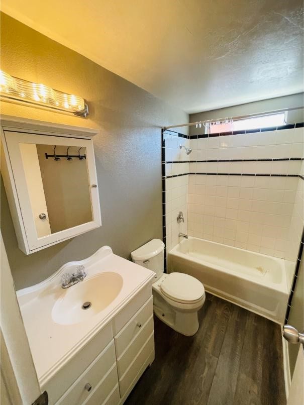 33550 Harvest Way E, Wildomar, CA 92591 33550 Harvest Way E, Wildomar, CA 92591