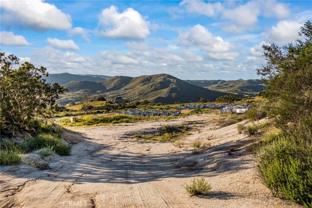42355 Fresz Road, Aguanga, CA 92536 42355 Fresz Road, Aguanga, CA 92536
