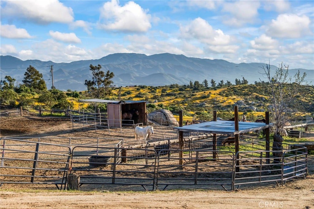 42355 Fresz Road, Aguanga, CA 92536 42355 Fresz Road, Aguanga, CA 92536