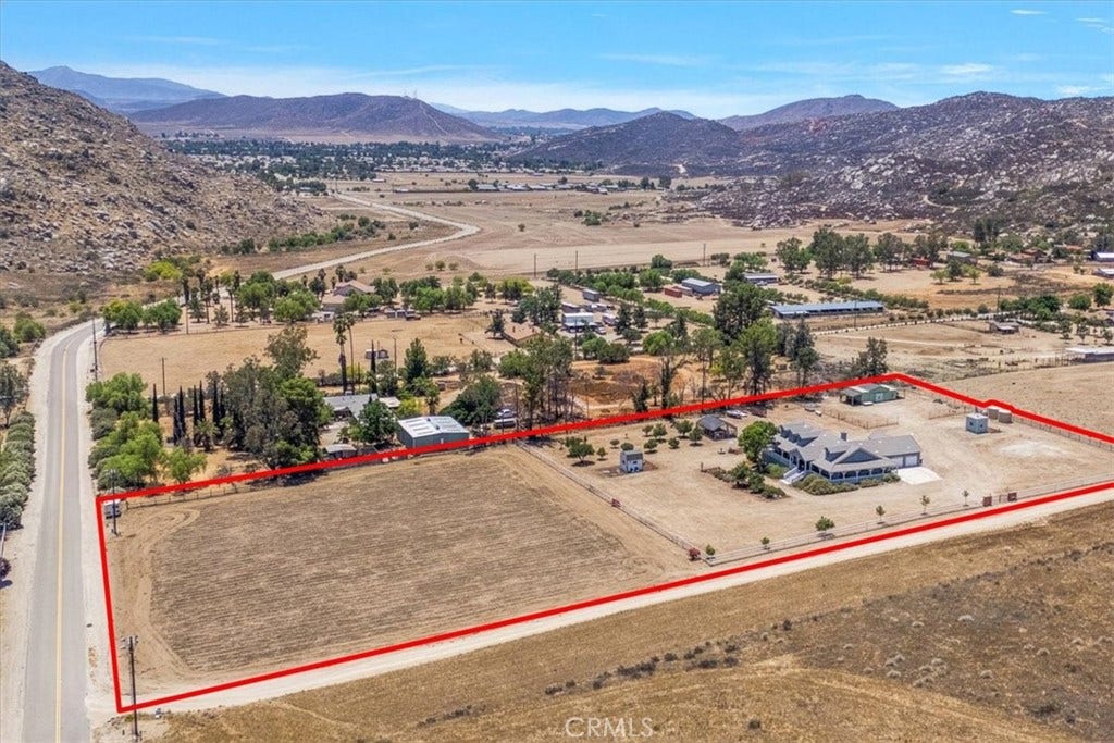 23711 California Avenue, Hemet, CA 92545 23711 California Avenue, Hemet, CA 92545