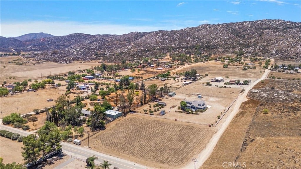 23711 California Avenue, Hemet, CA 92545 23711 California Avenue, Hemet, CA 92545