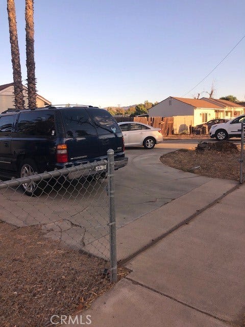 296 PALM AVE, Hemet, CA 92543 296 PALM AVE, Hemet, CA 92543
