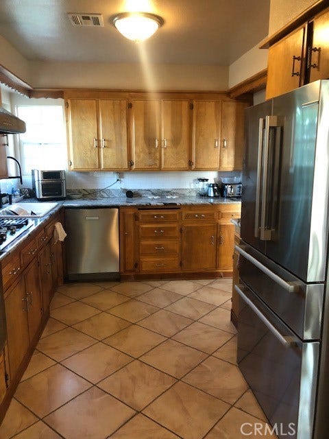 296 PALM AVE, Hemet, CA 92543 296 PALM AVE, Hemet, CA 92543