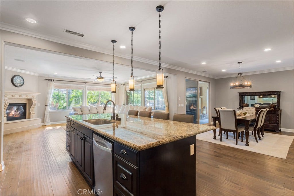 34581 Collier Falls Court, Temecula, CA 92592 STAINLESS APPLIANCES