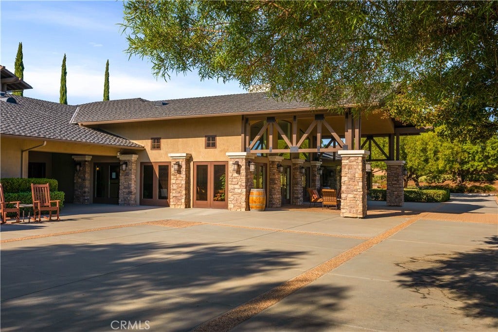 34581 Collier Falls Court, Temecula, CA 92592 MORGAN HILL COMMUNITY