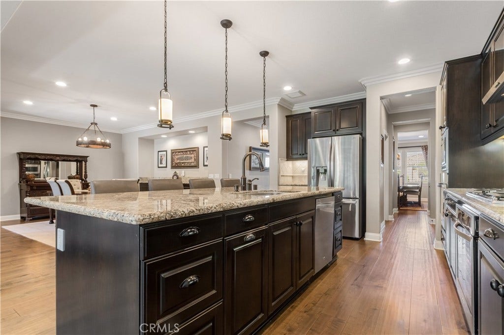 34581 Collier Falls Court, Temecula, CA 92592 ABUNDANCE OF CABINETRY