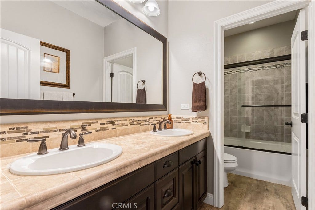 34581 Collier Falls Court, Temecula, CA 92592 HALL BATH w/ TUB/SHOWER