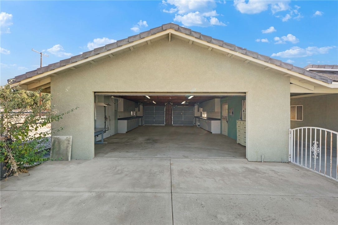 1330 Eaton, Hemet, CA 92543 1330 Eaton, Hemet, CA 92543