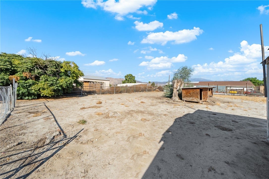 1330 Eaton, Hemet, CA 92543 1330 Eaton, Hemet, CA 92543