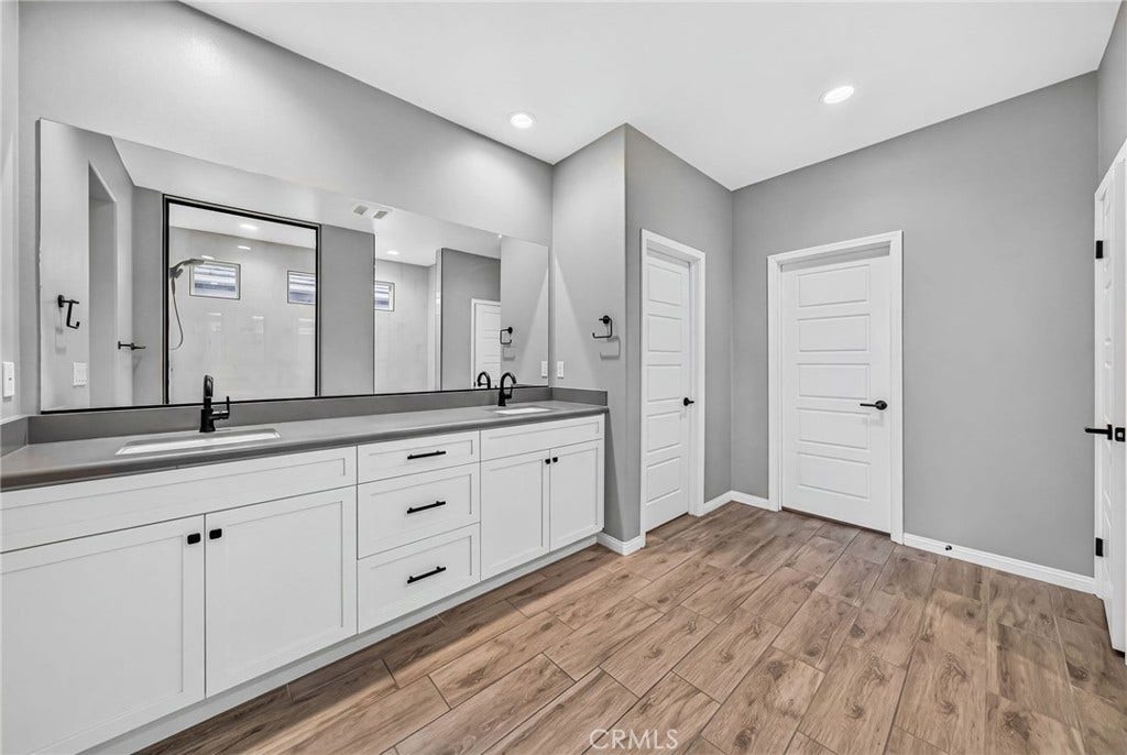 32404 Peters Street, Menifee, CA 92584 Primary Bath