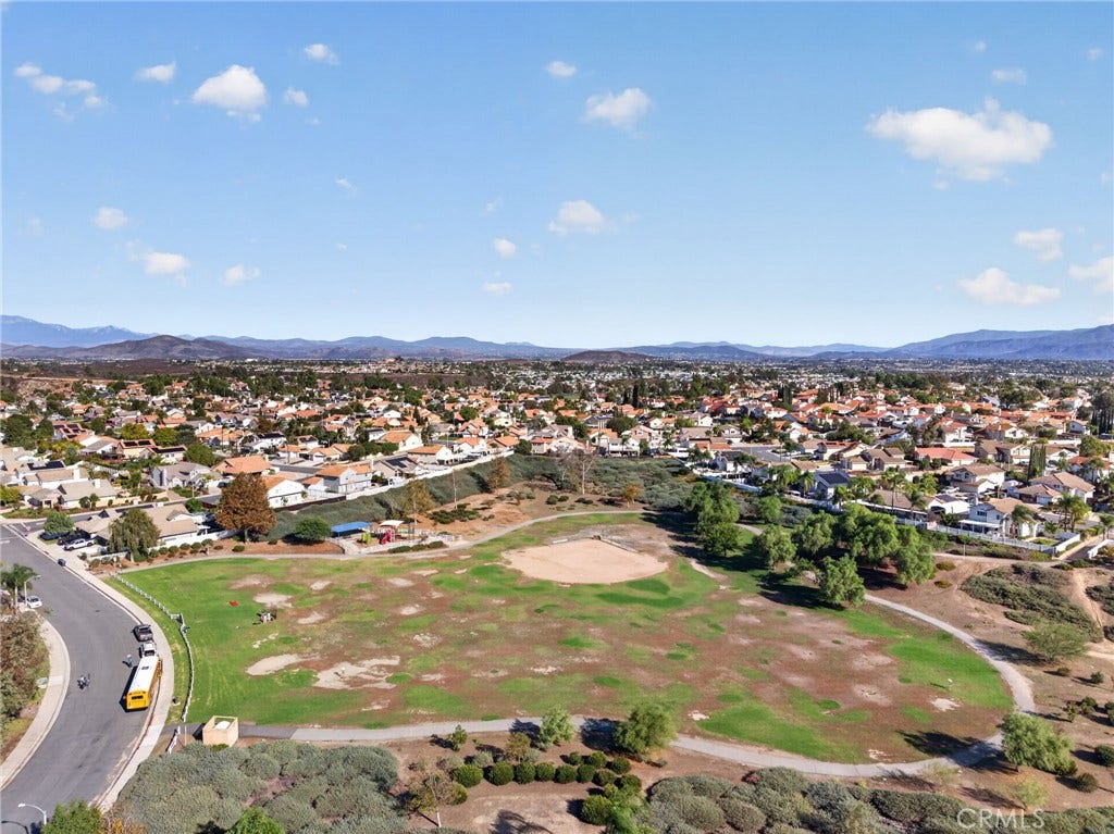 25214 Corte Oranada, Murrieta, CA 92563 25214 Corte Oranada, Murrieta, CA 92563