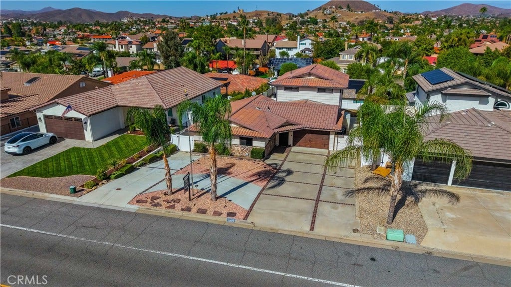 22970 S Canyon Lake Drive S, Canyon Lake, CA 92587 22970 S Canyon Lake Drive S, Canyon Lake, CA 92587