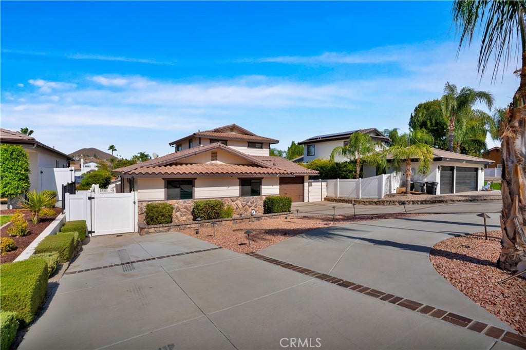 22970 S Canyon Lake Drive S, Canyon Lake, CA 92587 22970 S Canyon Lake Drive S, Canyon Lake, CA 92587