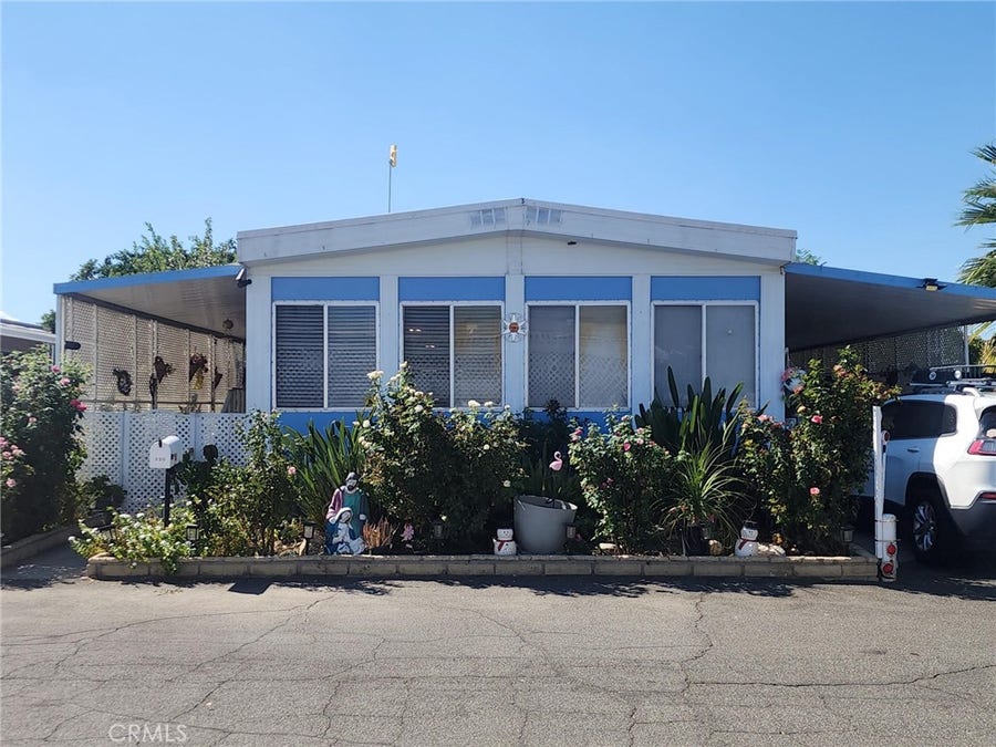 Property photo for 881 N Lake Street, #220, Hemet, CA