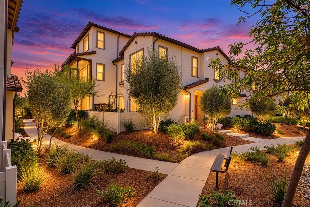31560 Calle Canto, Temecula, CA 92592 Twilight