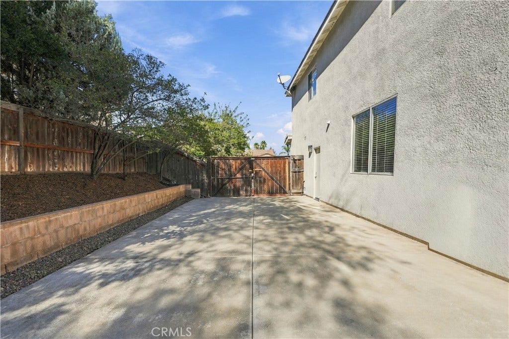 23934 Ridgeview Lane, Murrieta, CA 92562 23934 Ridgeview Lane, Murrieta, CA 92562