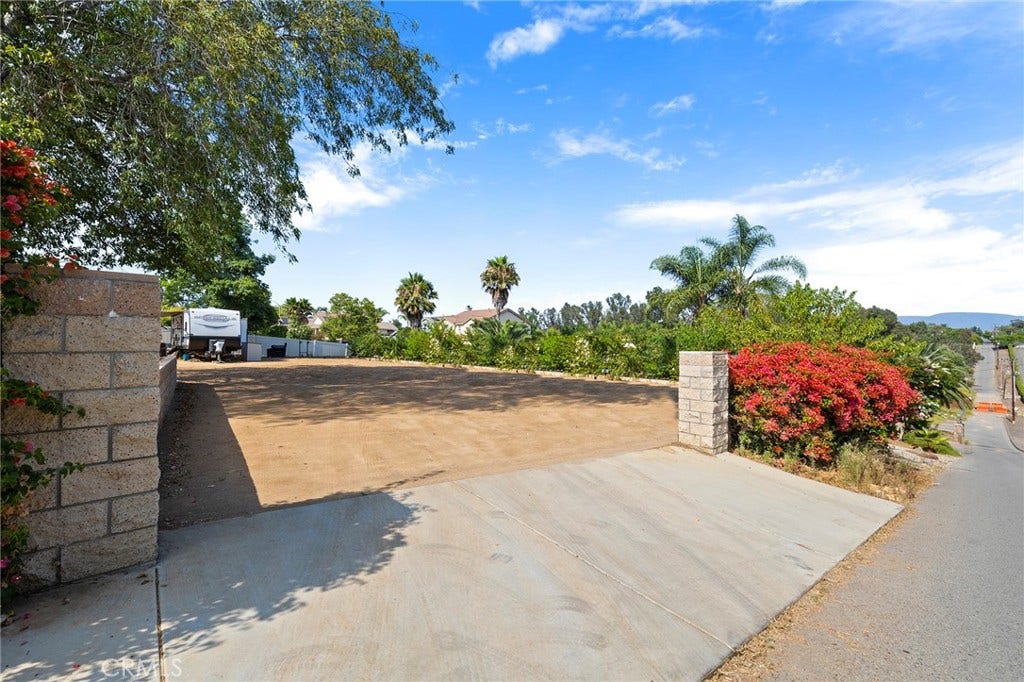 410 Palomino Road, Fallbrook, CA 92028 410 Palomino Road, Fallbrook, CA 92028