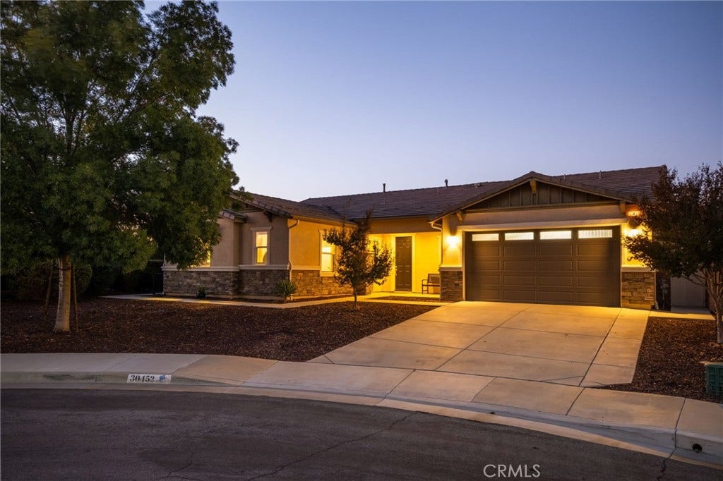 30452 Full Moon Court, Murrieta, CA 92563 30452 Full Moon Court, Murrieta, CA 92563