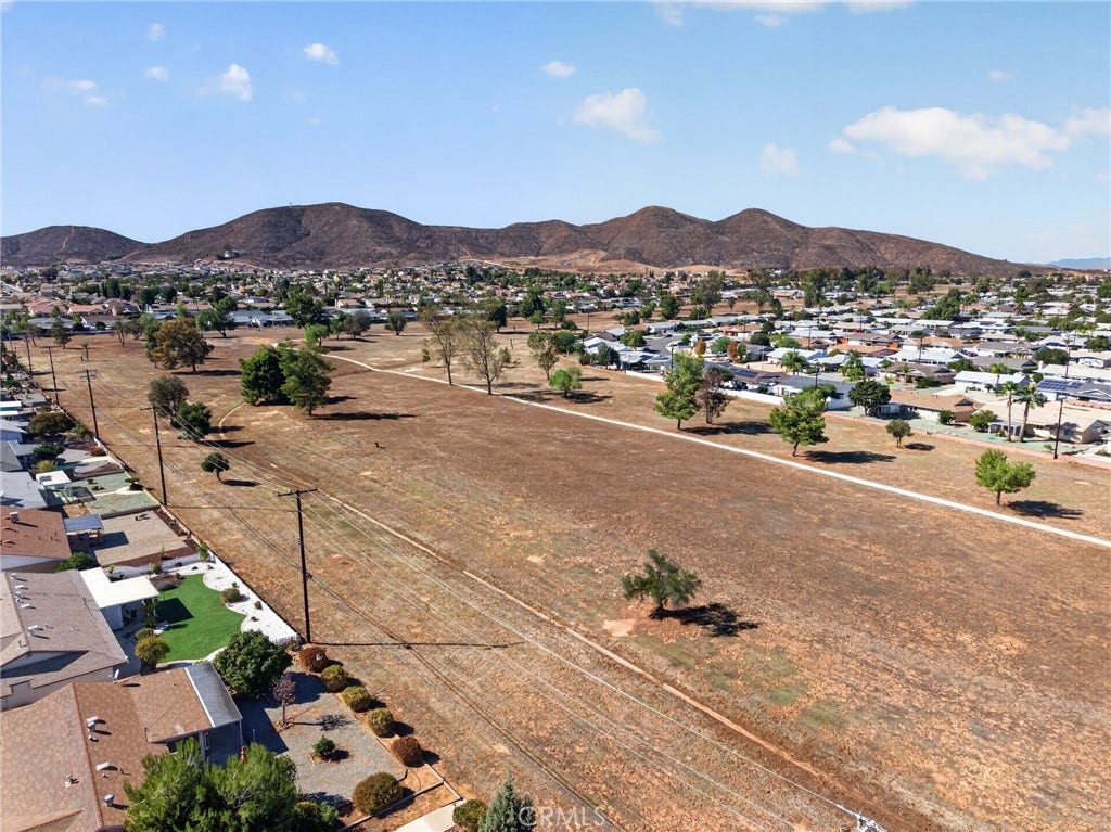 25890 Ridgemoor, Sun City, CA 92586 25890 Ridgemoor, Sun City, CA 92586