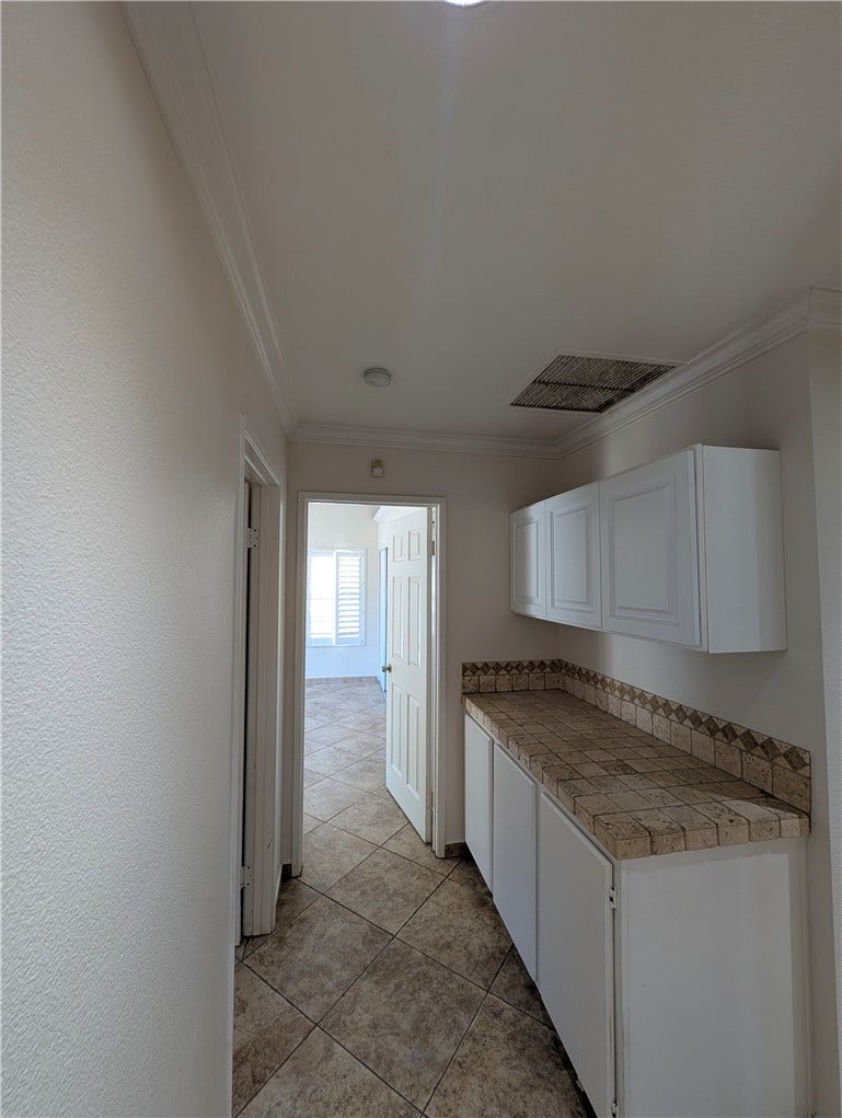13053 Shubert, Moreno Valley, CA 92555 Hallway
