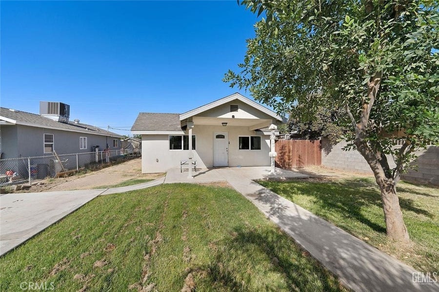 Property photo for 11012 San Fernando, Lamont, CA