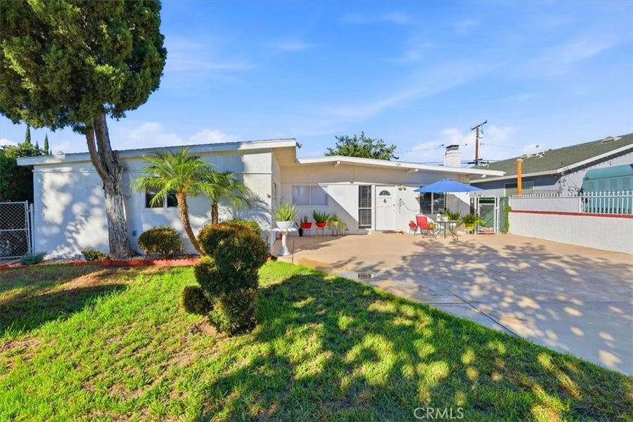 Property photo for 737 Calaveras, Ontario, CA