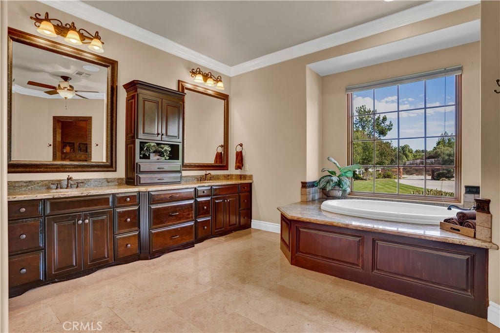 41945 Calle Contento, Temecula, CA 92592