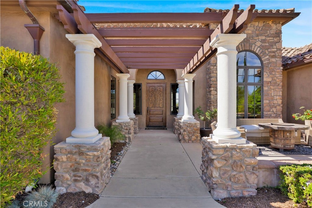 41945 Calle Contento, Temecula, CA 92592