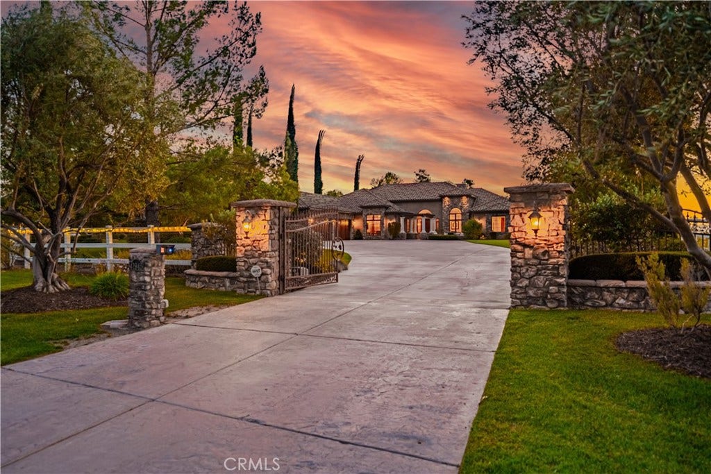 41945 Calle Contento, Temecula, CA 92592
